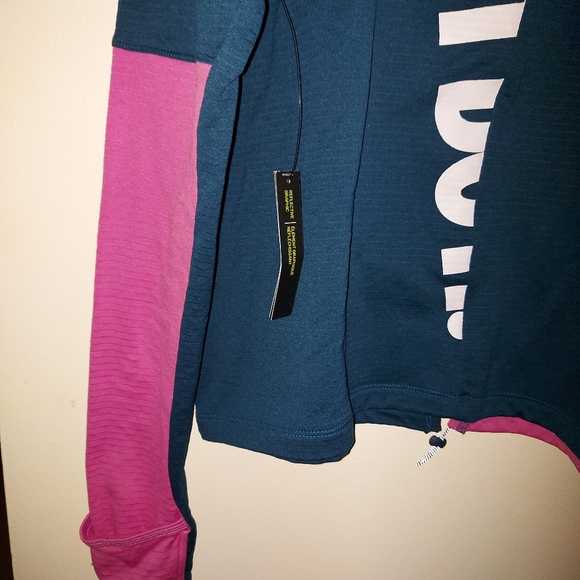 NWT Nike Dry Fit Long Sleeve Reflective Top - Picture 5 of 11